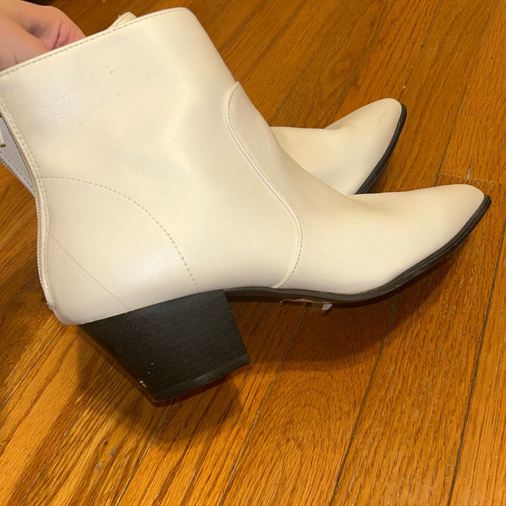 Charlotte Russe white pointed boots, size 8 never worn!